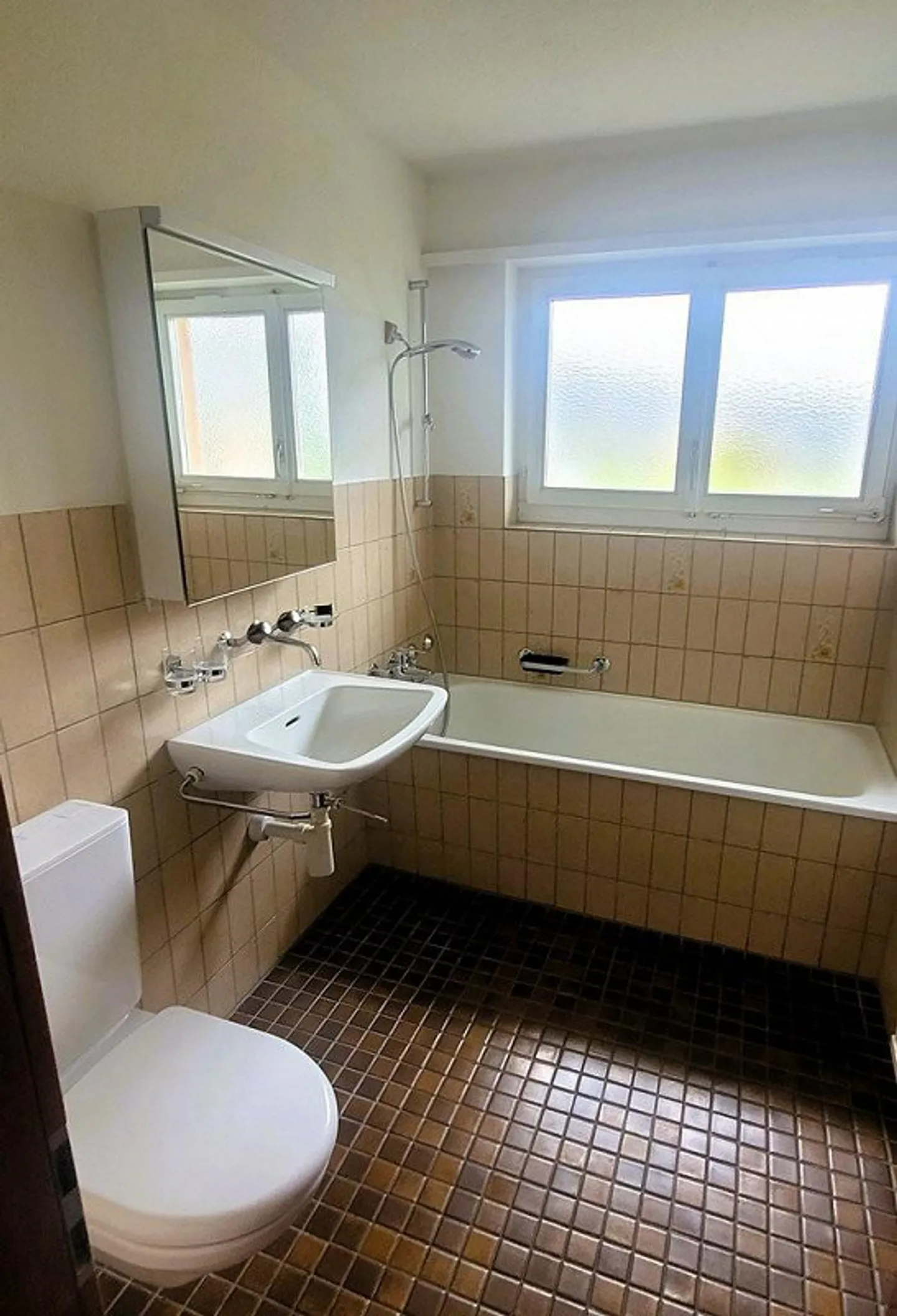 Penthouse dans un emplacement calme et verdoyant à Malters - Photo 5 sur 7