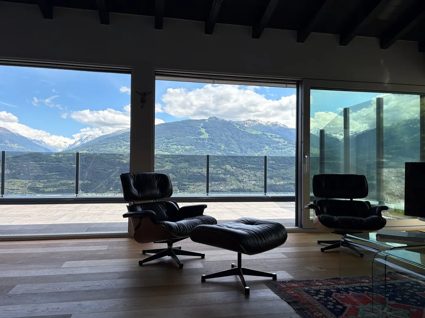Stupendo Attico con Vista Montagna - Foto 4 di 17