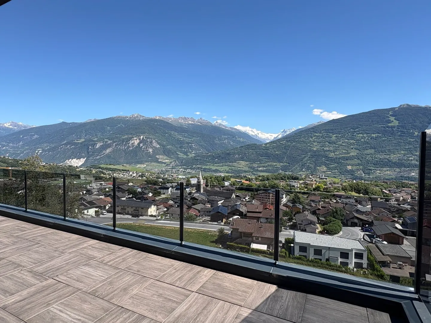 Stupendo Attico con Vista Montagna - Foto 16 di 17