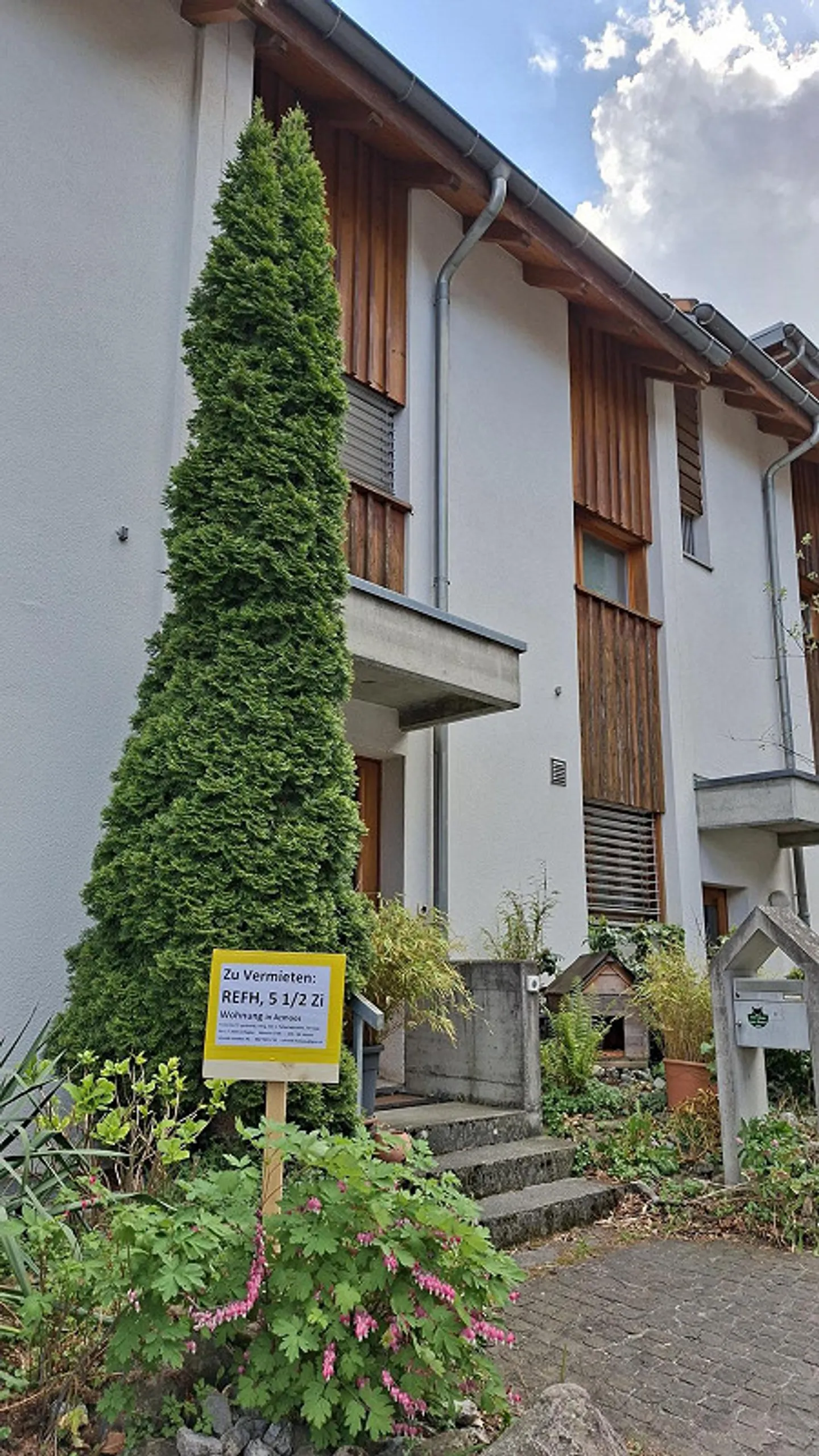 Spacieuse maison mitoyenne de 5 1/2 pièces à louer - Photo 1 sur 11