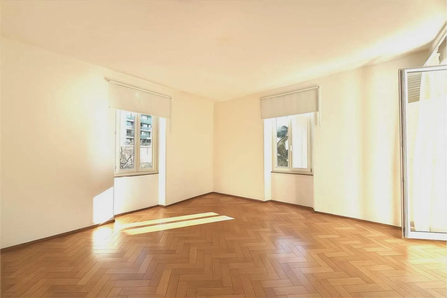 Spacious 4.5-room apartment in Massagno in residential area - Photo 4 of 10