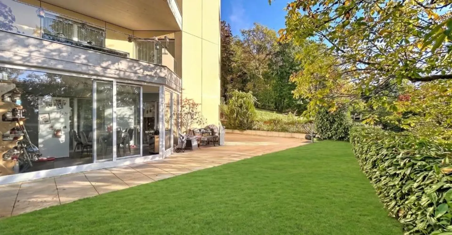 4,5 Zimmer mit Garten und separatem Eingang - Foto 2 von 10