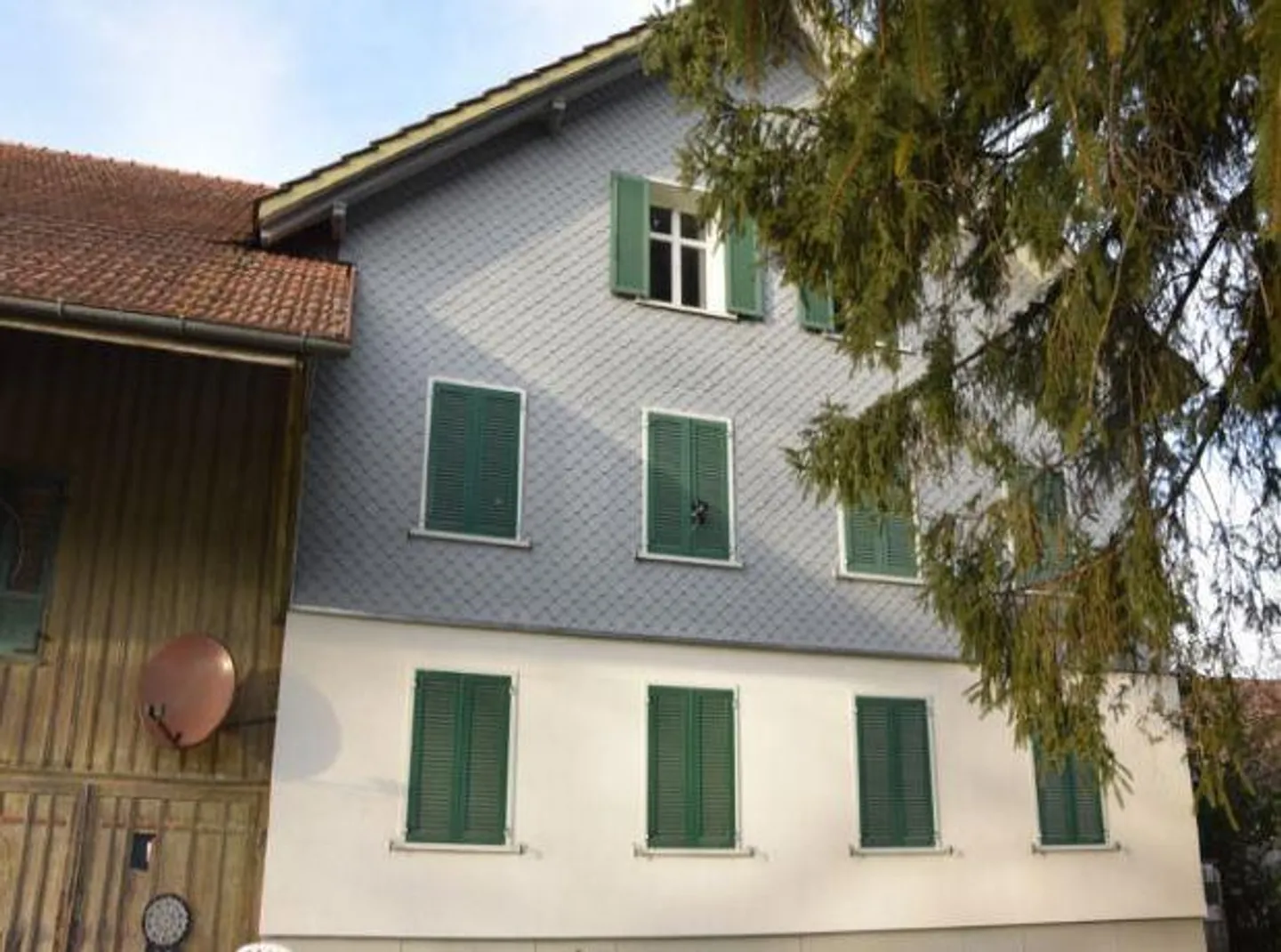 Casa unifamiliare con capanno - Foto 2 di 2