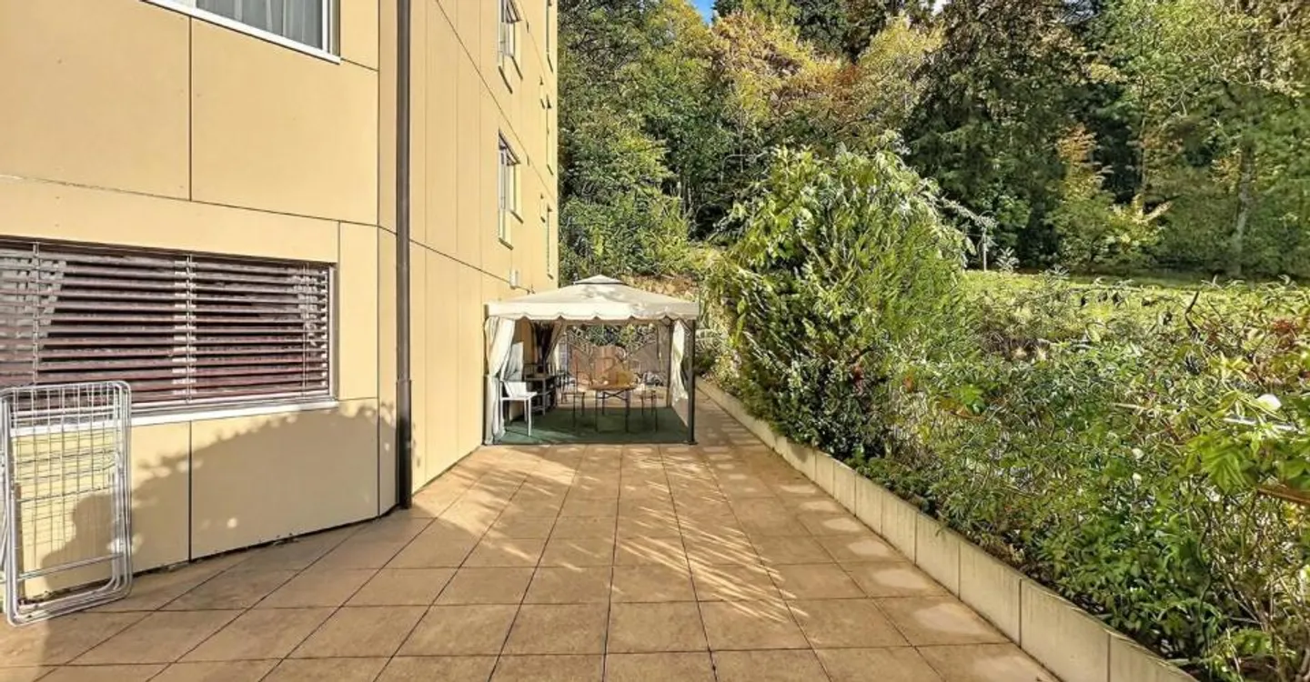 4,5 Zimmer mit Garten und separatem Eingang - Foto 4 von 10
