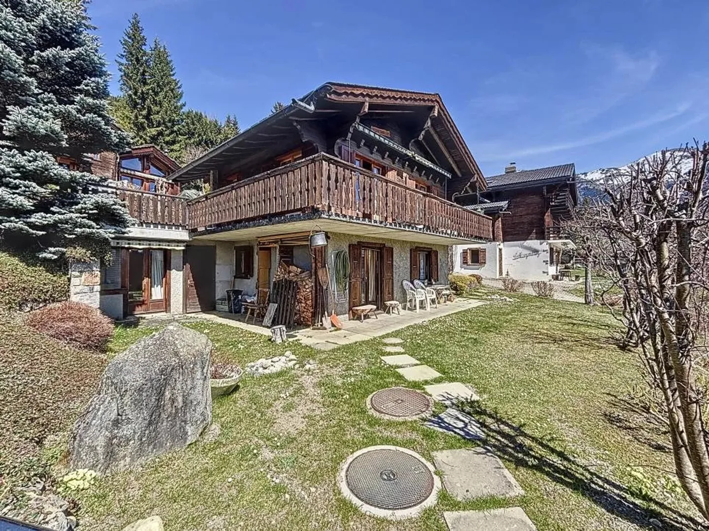Chalet con grande potenziale di ristrutturazione - Foto 1 di 7