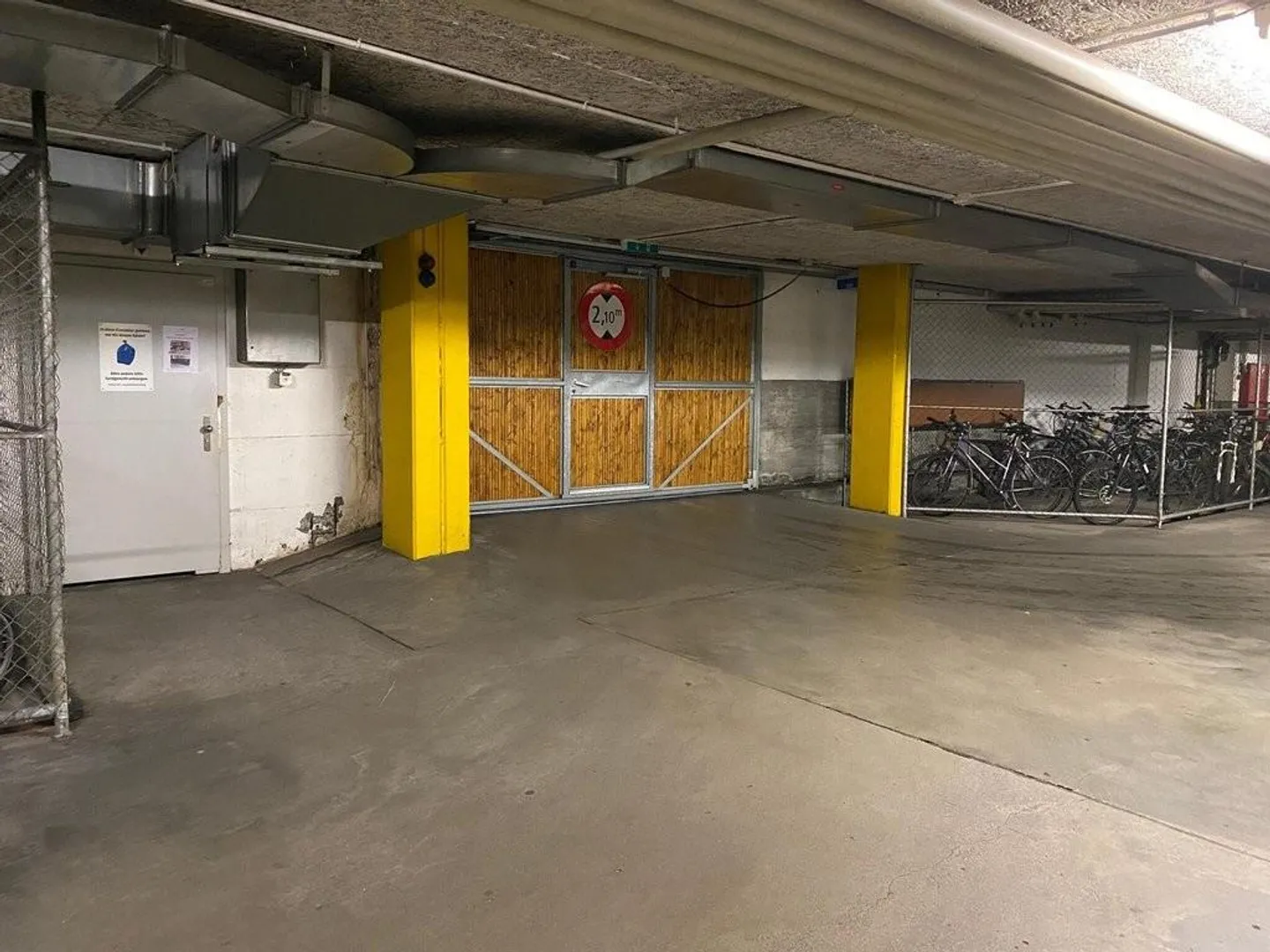 Parking space in the heart of Lorraine! - Photo 3 of 3