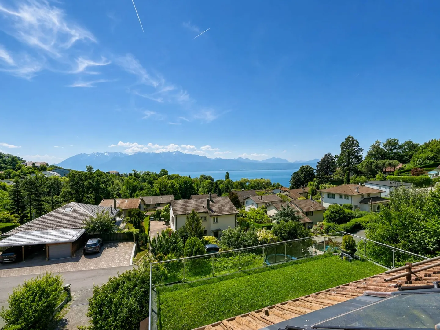 Villa mit See- und Bergblick - Foto 2 von 9