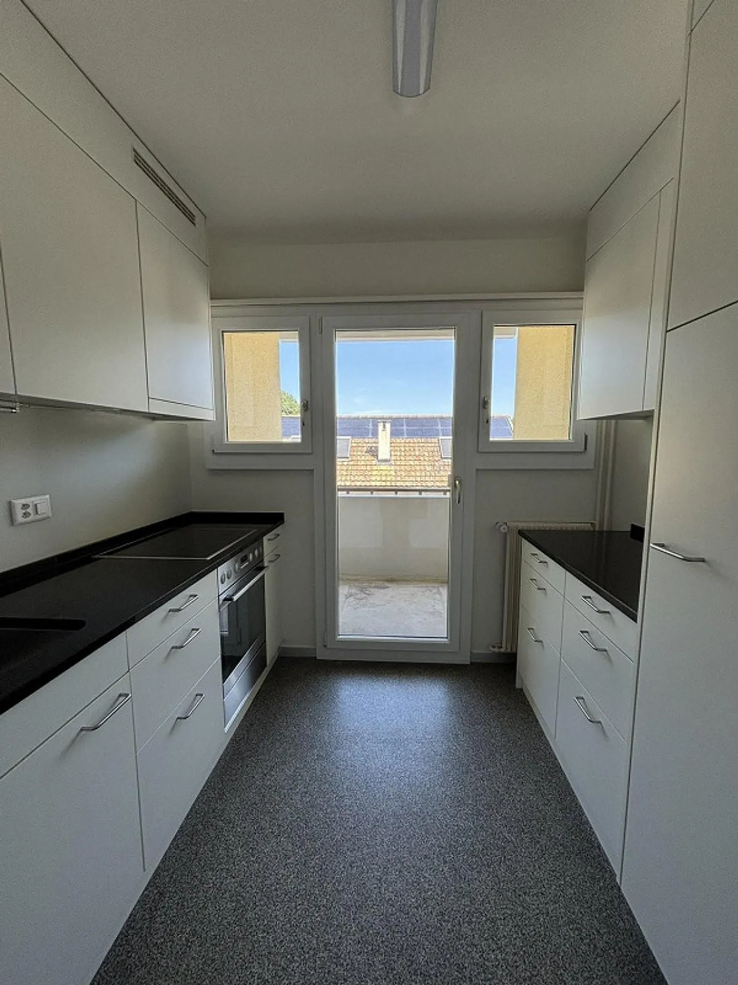 À louer : un appartement de 4 pièces dans un emplacement central à Oberdorf au 2ème étage - Photo 3 sur 13