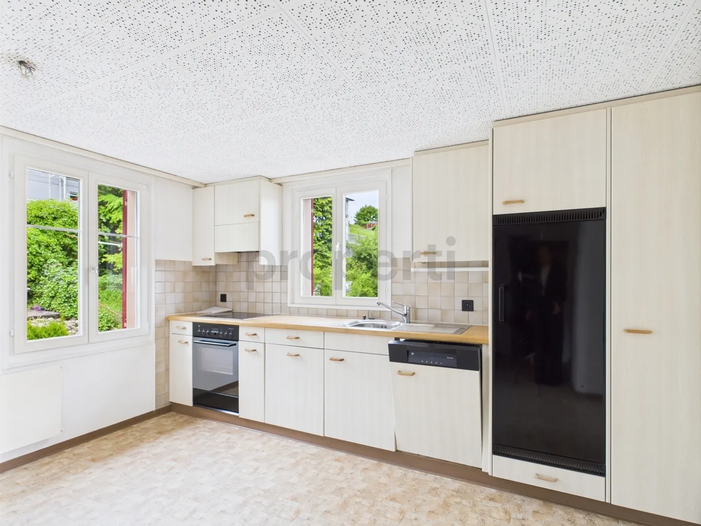Traumhafte 4-Zimmer-Wohnung in Herisau mit grosser Terrasse - Foto 2 von 10