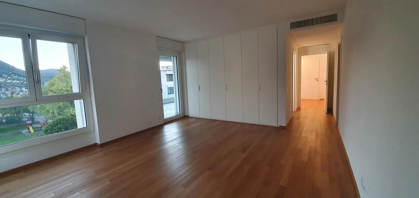 Prestigious luxury penthouse with unparalleled 360° view! - Photo 8 of 16