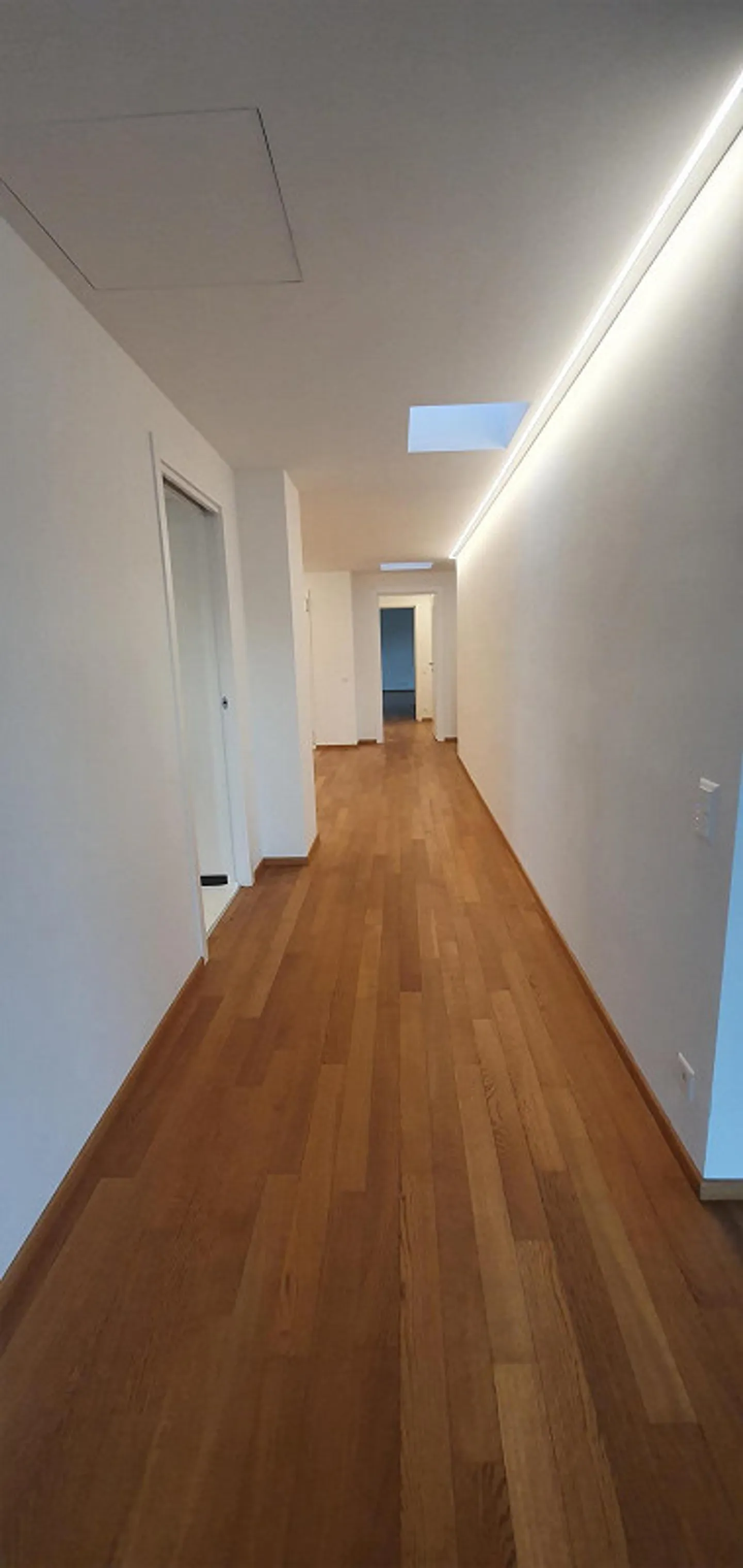 Prestigious luxury penthouse with unparalleled 360° view! - Photo 9 of 16