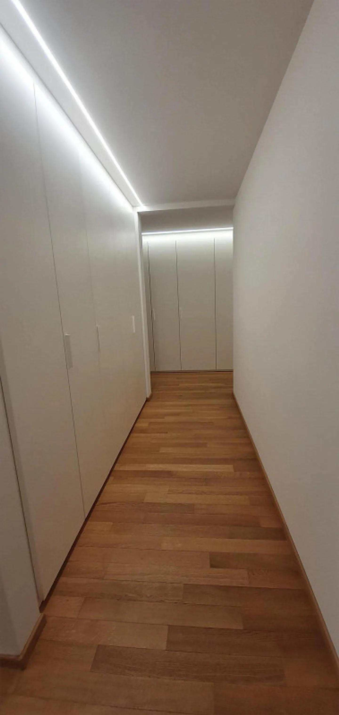 Prestigious luxury penthouse with unparalleled 360° view! - Photo 10 of 16