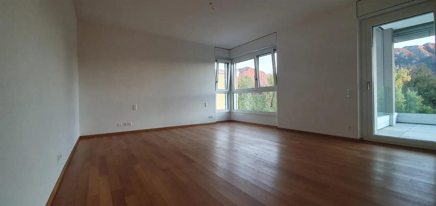 Prestigious luxury penthouse with unparalleled 360° view! - Photo 14 of 16