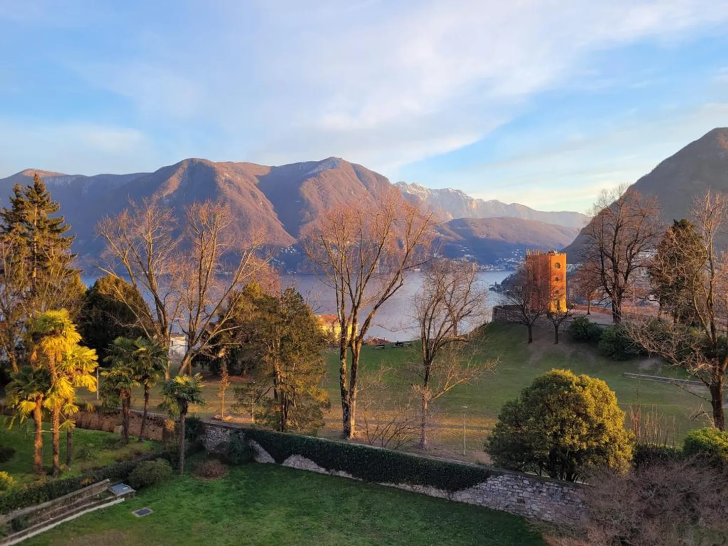 Prestigious luxury penthouse with unparalleled 360° view! - Photo 7 of 16