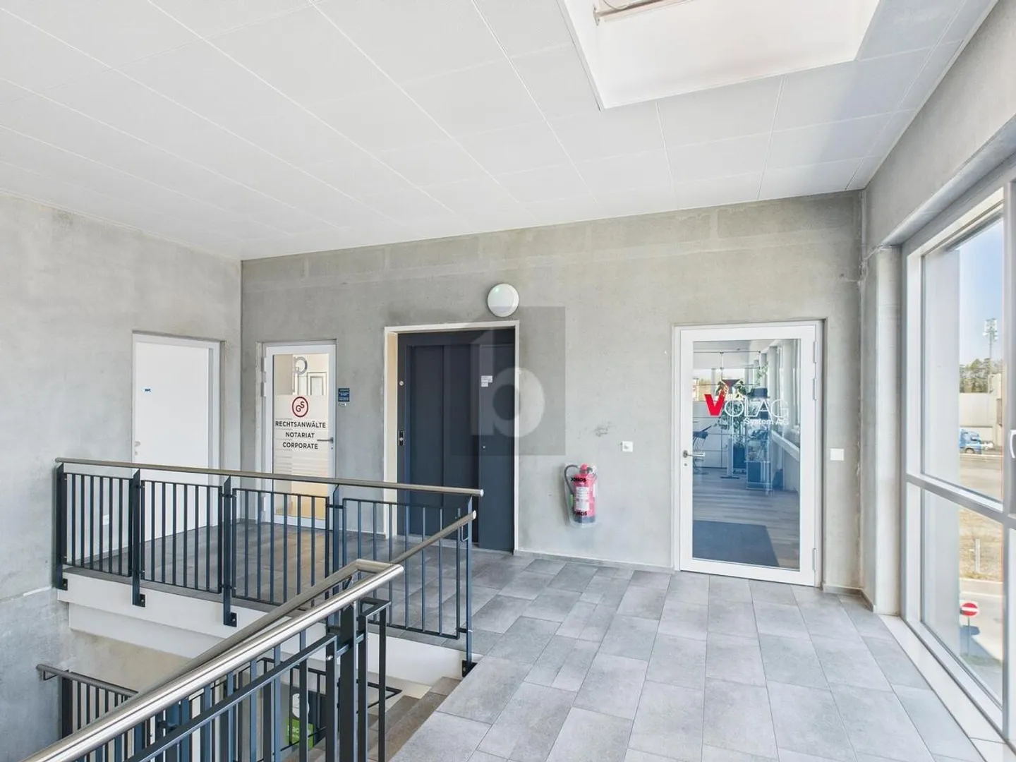 TOP LOCATION WITH FLEXIBLE USAGE OPTIONS - Photo 2 of 6