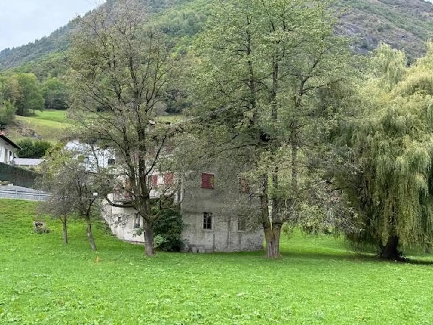 OLIVONE - Doppelhaushälfte zu renovieren - Foto 2 von 8