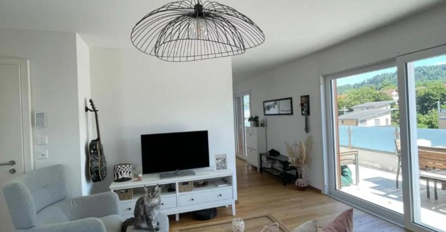 Magnificent spacious and bright apartment for rent in Avenches - Photo 3 of 10