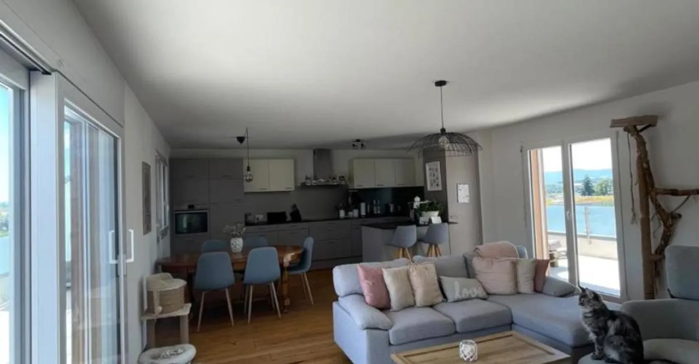 Magnificent spacious and bright apartment for rent in Avenches - Photo 4 of 10