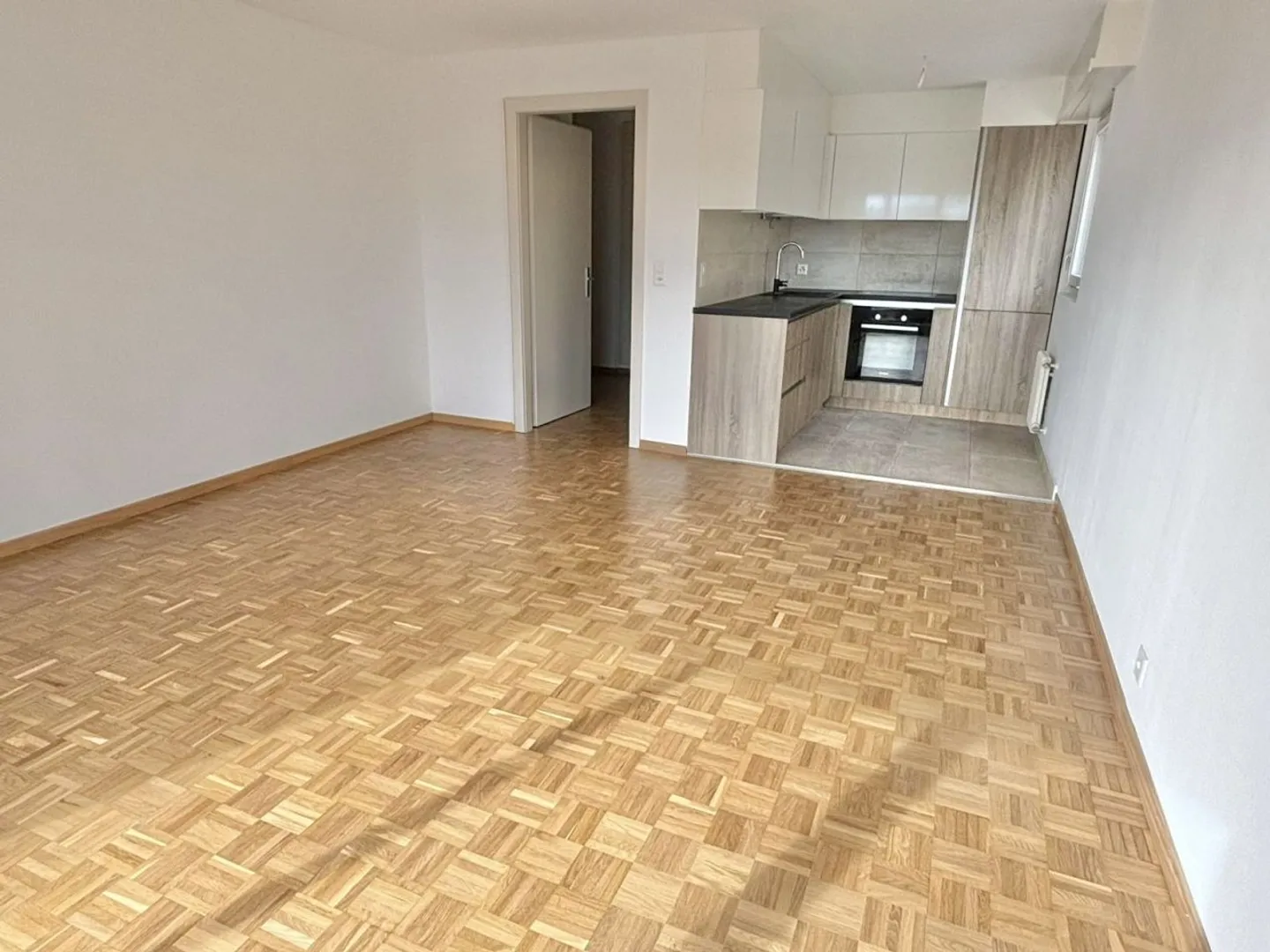 Bel appartement de 2,5 pièces à Clarens - Photo 3 sur 13