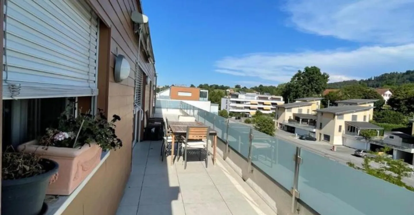 Magnificent spacious and bright apartment for rent in Avenches - Photo 9 of 10