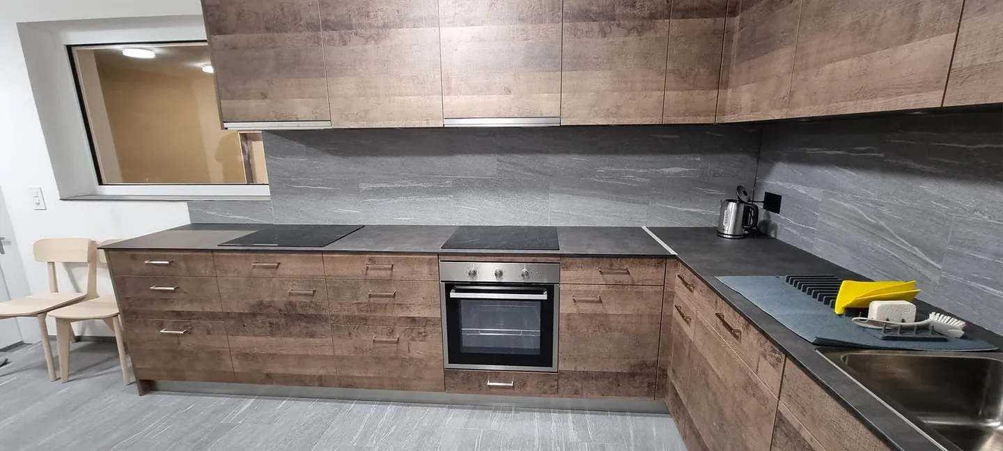 Nuova costruzione - camera arredata con doccia/WC privato - vivere come in hotel - Foto 13 di 16