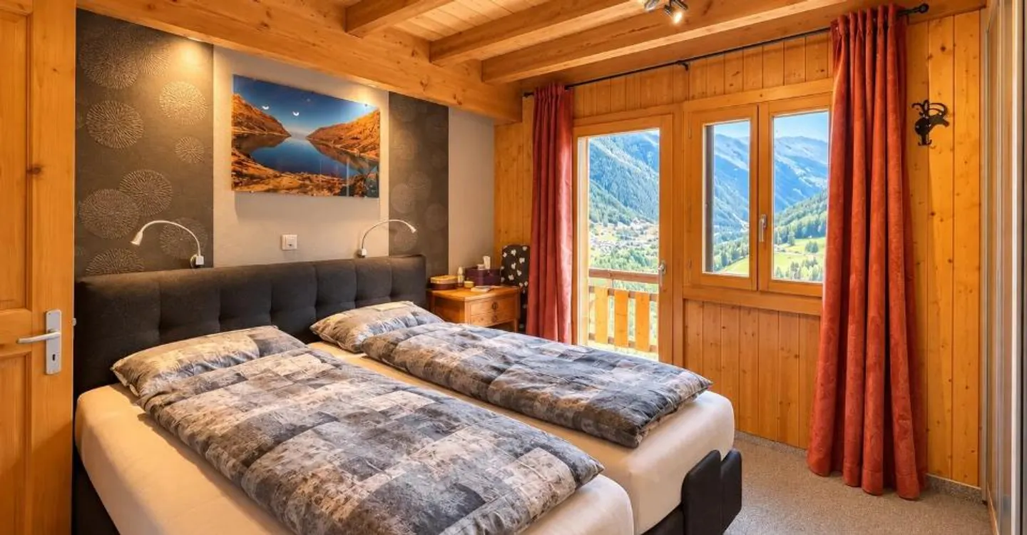 Magnificent Chalet with panoramic view - Photo 4 of 8