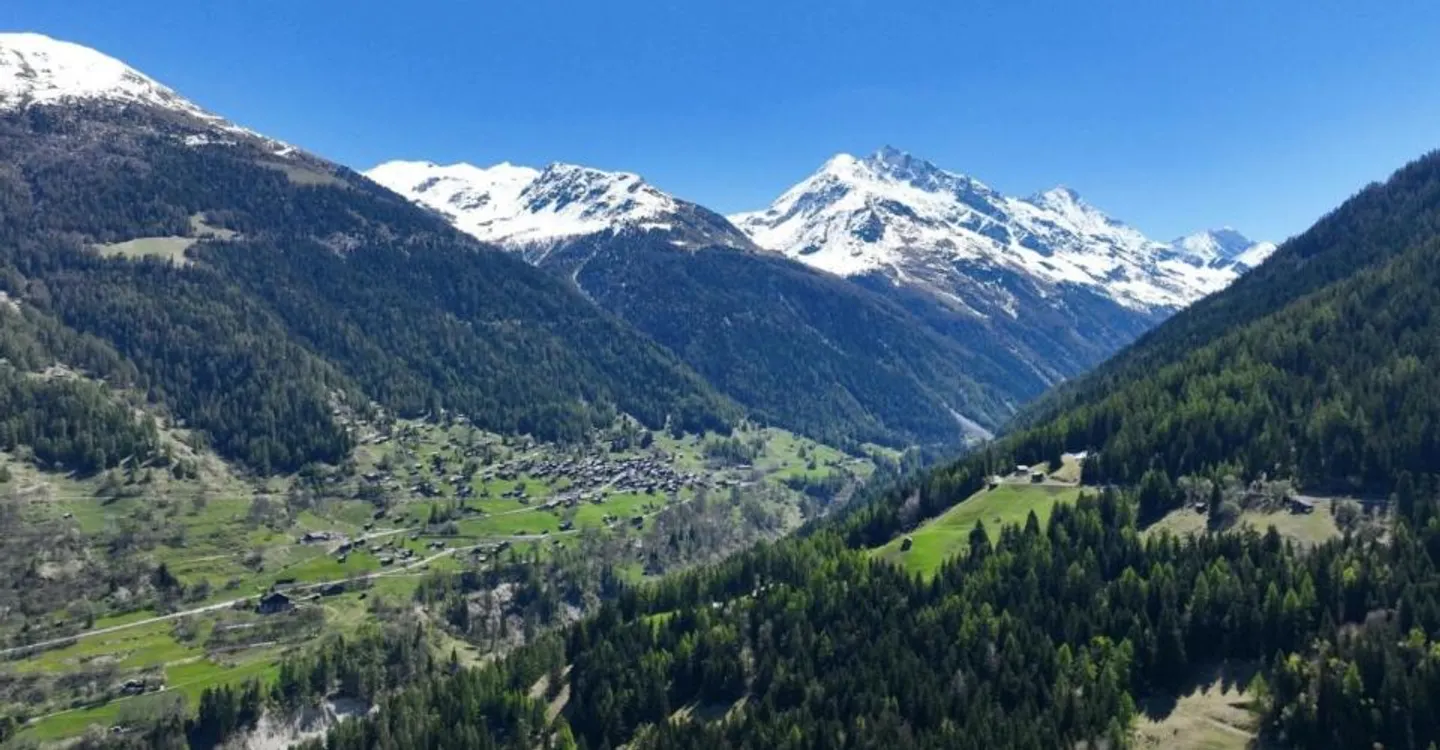 Magnificent Chalet with panoramic view - Photo 8 of 8