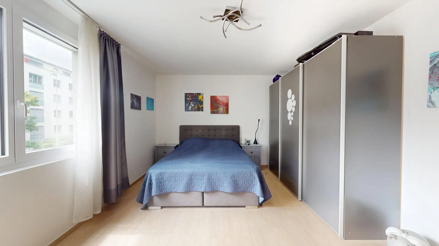 Beautiful 4.5 room apartment with balcony, lift and two underground parking spaces in Liestal - Photo 10 of 12