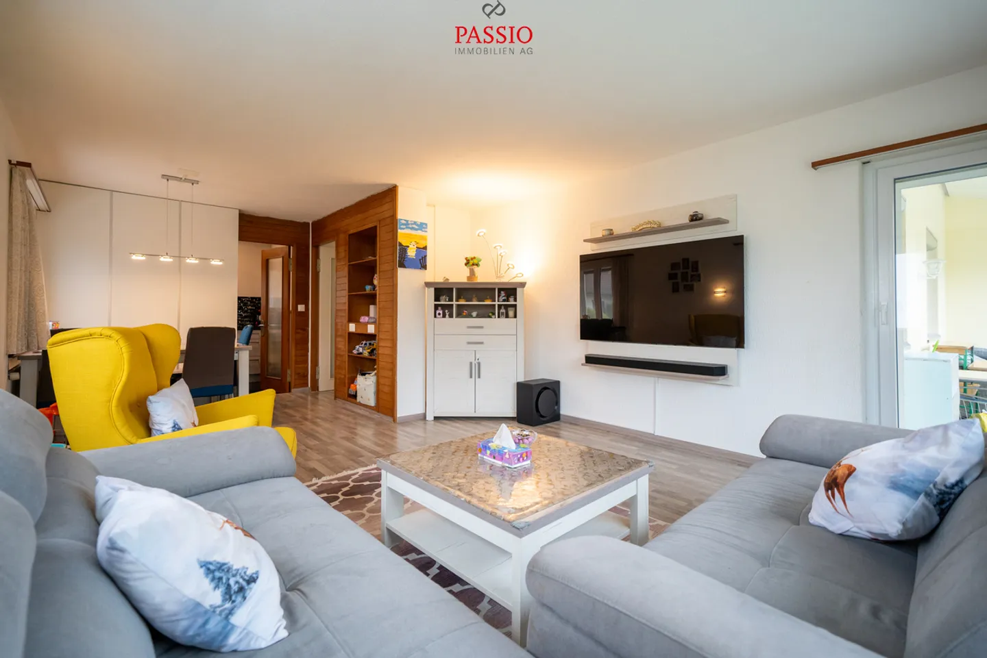 Paradiso familiare ristrutturato con grande giardino nel cuore di Lengnau - Foto 5 di 30