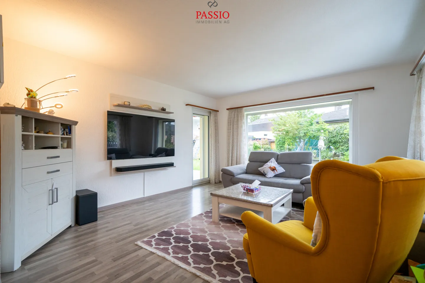 Paradiso familiare ristrutturato con grande giardino nel cuore di Lengnau - Foto 6 di 30