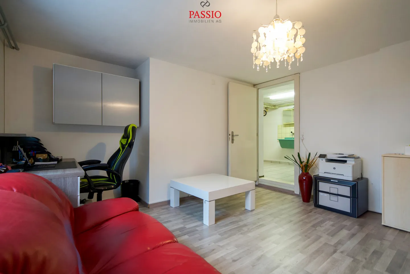Paradiso familiare ristrutturato con grande giardino nel cuore di Lengnau - Foto 19 di 30