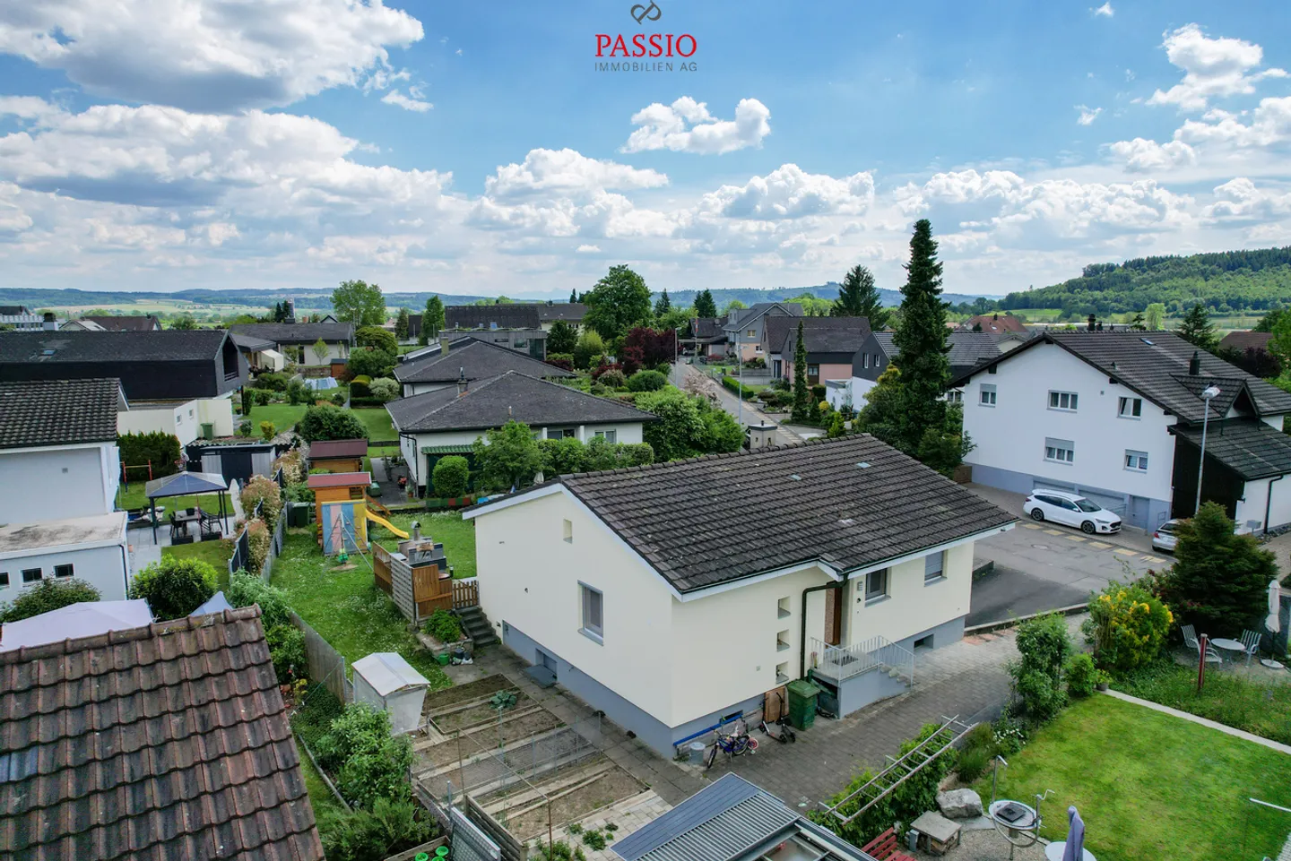 Paradiso familiare ristrutturato con grande giardino nel cuore di Lengnau - Foto 22 di 30
