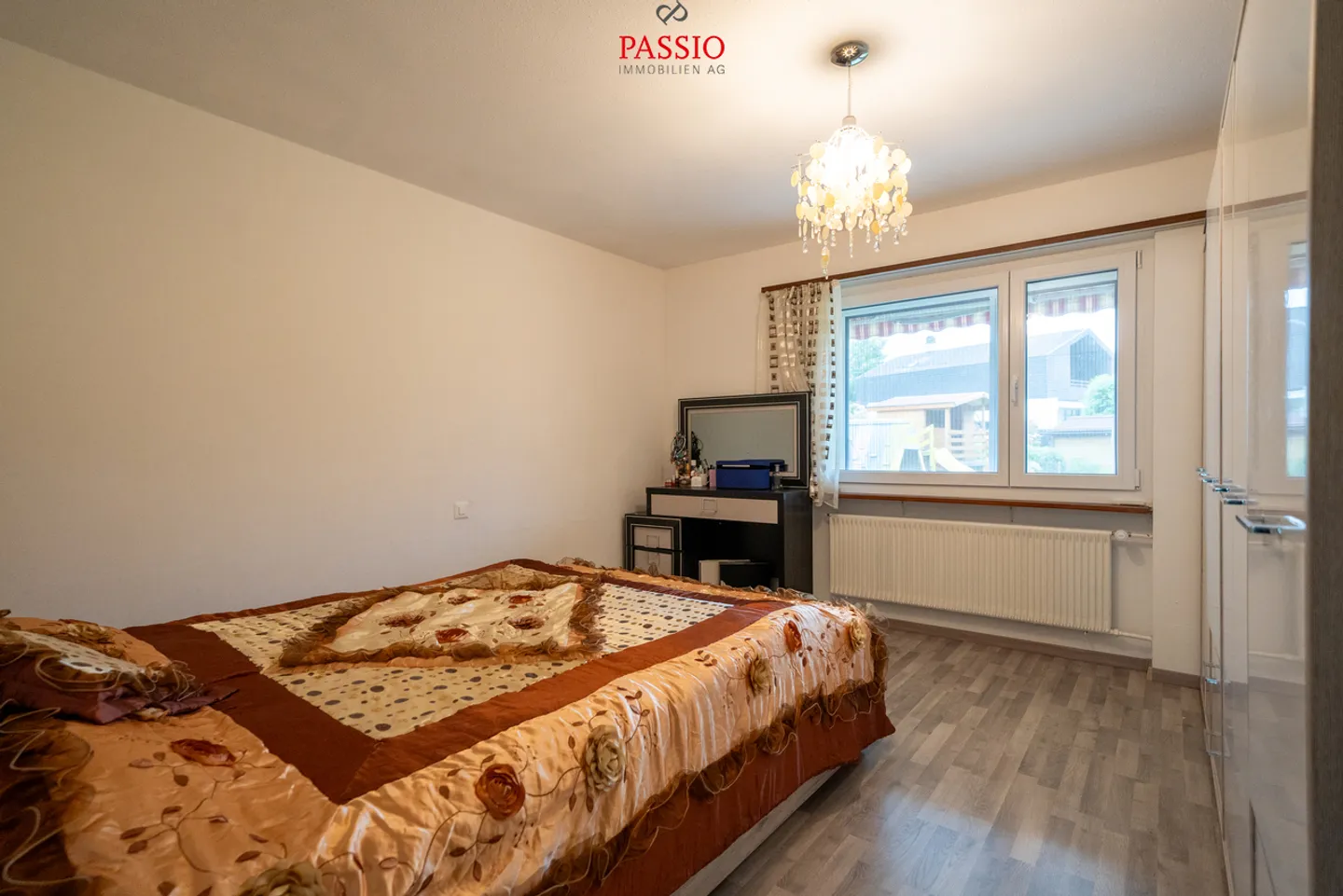 Paradiso familiare ristrutturato con grande giardino nel cuore di Lengnau - Foto 12 di 30