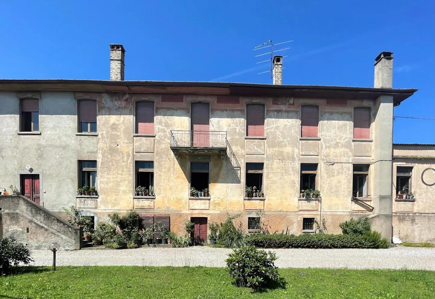 Rodero (Italien): zweigeschossiges Gebäude zu verkaufen - Foto 1 von 4