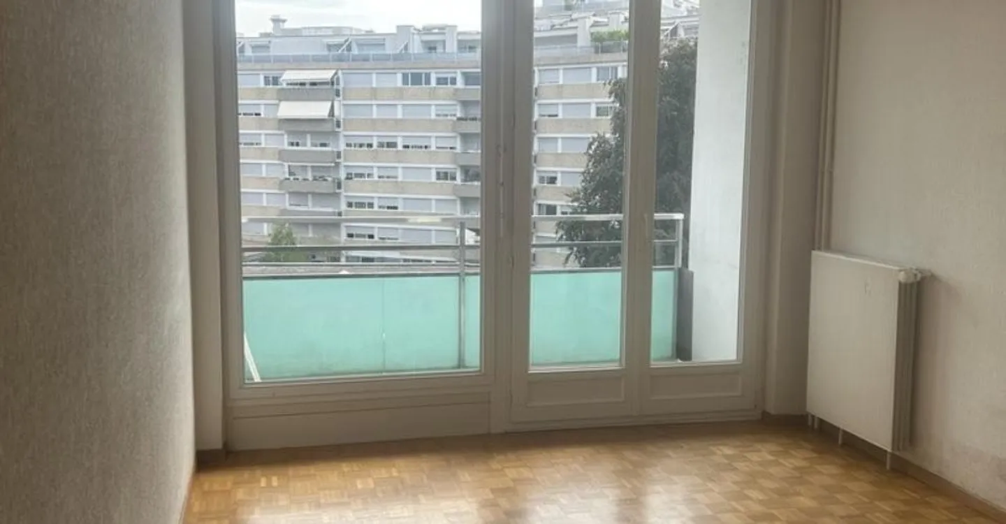 Appartement Charmant Près de l'Aéroport - Photo 4 sur 7