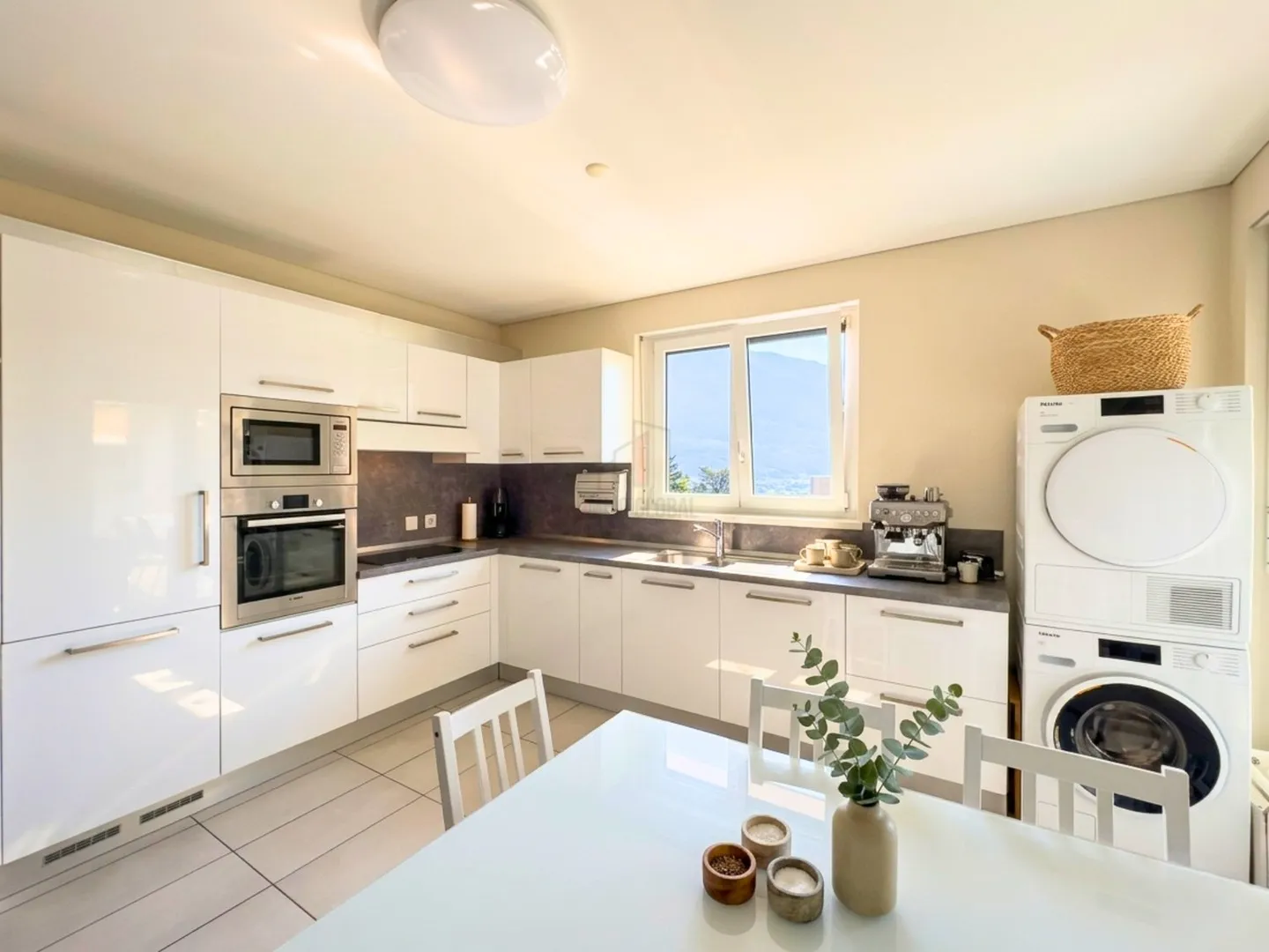 Top Floor in a Noble Villa - Photo 2 of 10