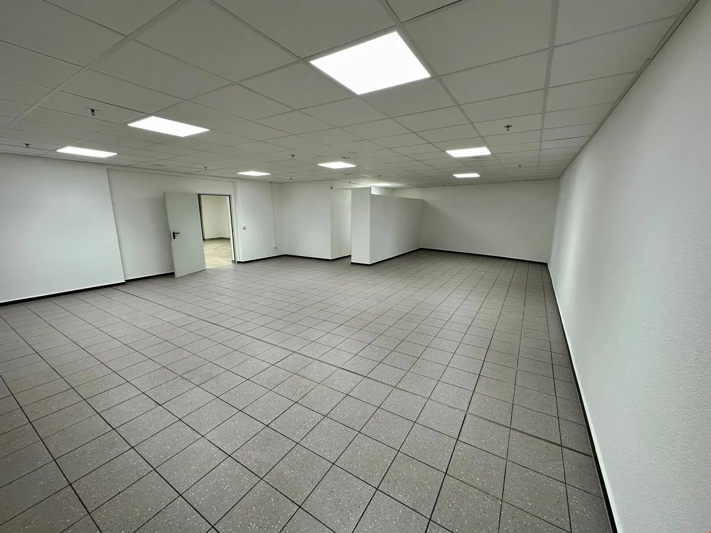 Retail Space / Bar Area - Photo 3 of 6
