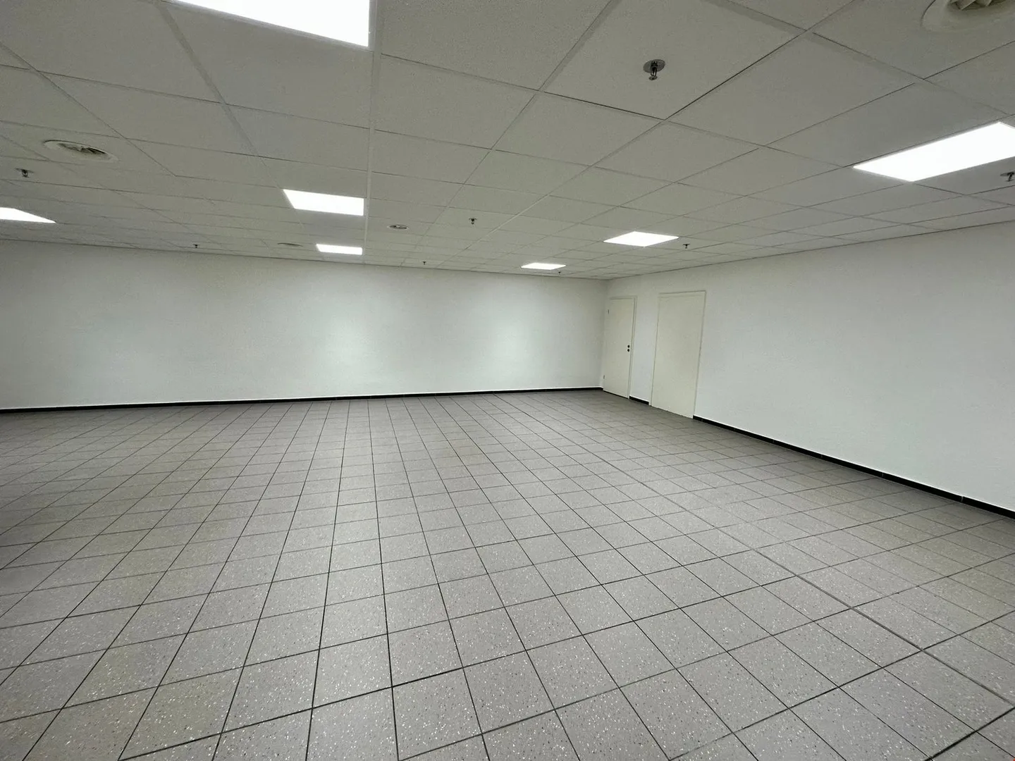 Retail Space / Bar Area - Photo 4 of 6
