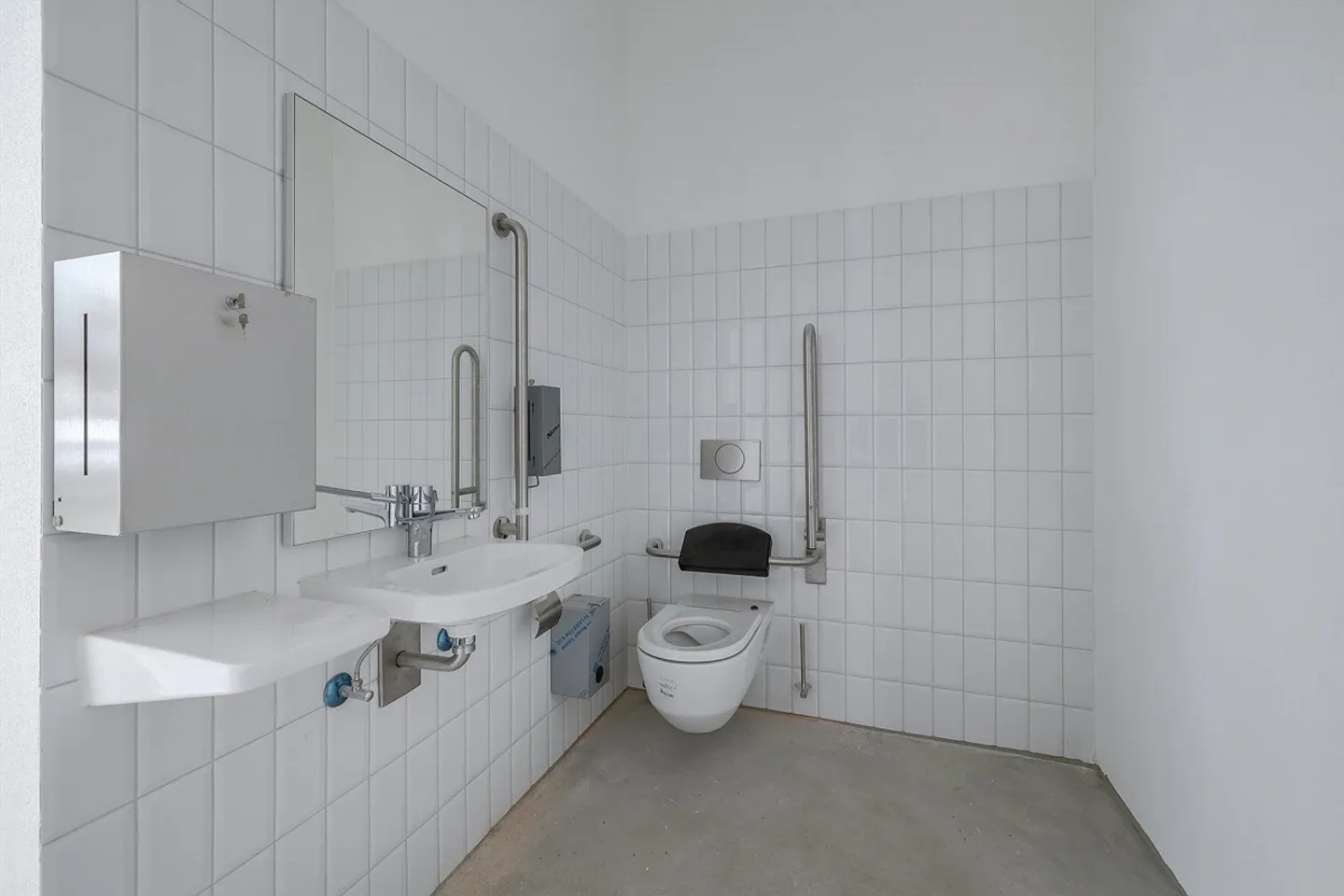 Commercial Property in Zollikofen - Photo 5 of 6