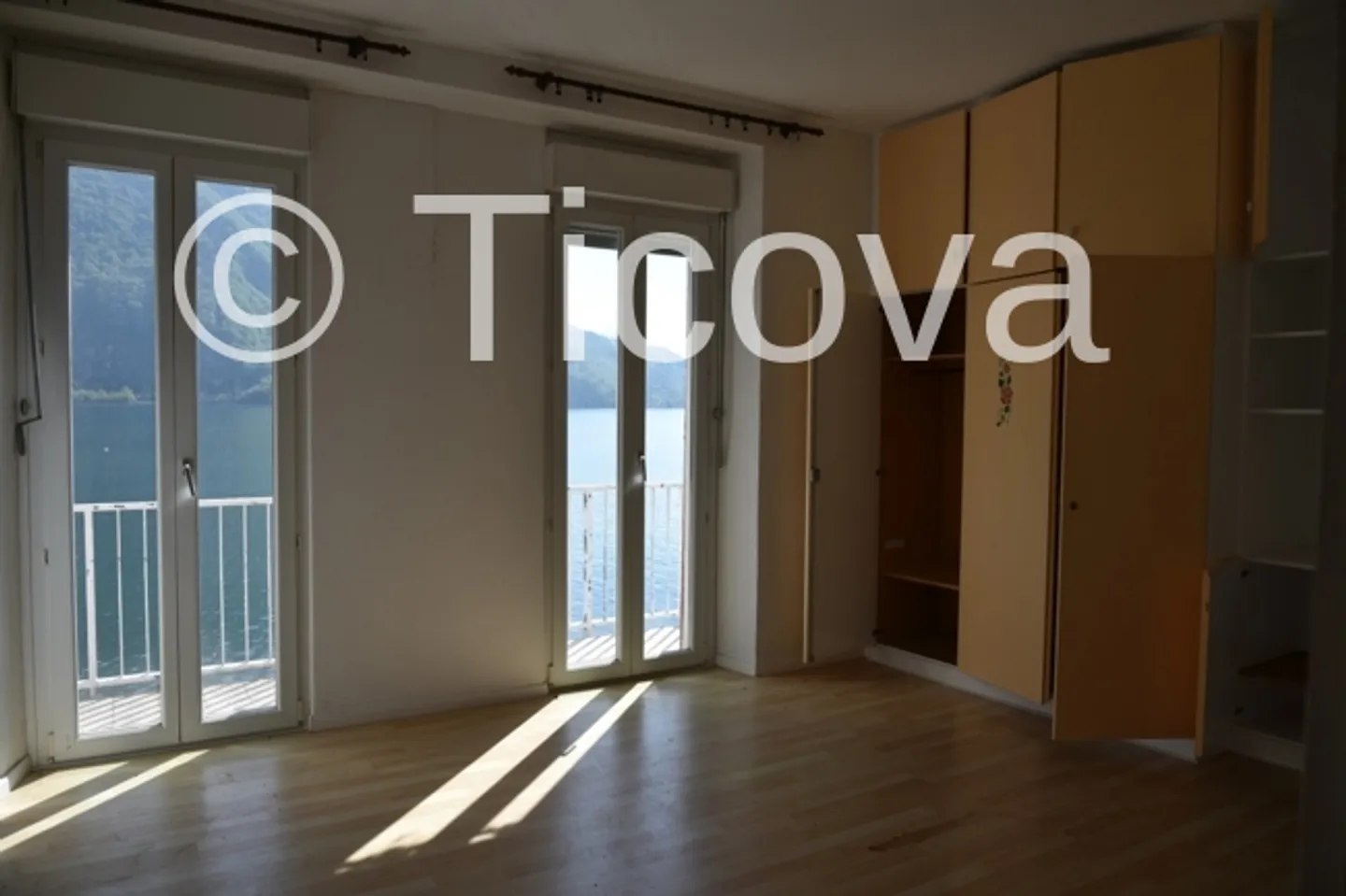 Proprietà d'investimento fronte lago - Foto 9 di 13
