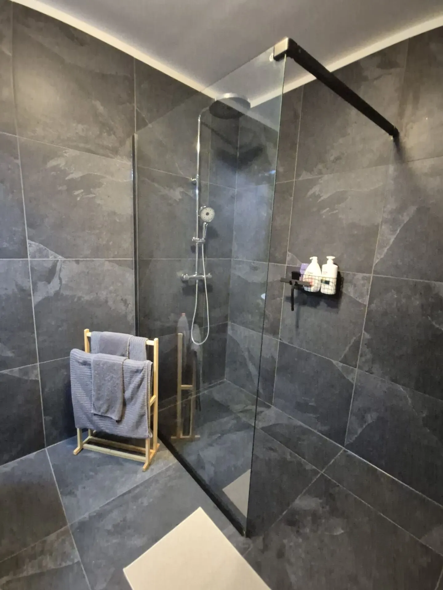 Vivre meublé - 1,5 pièces, 44 m² et balcon - Photo 4 sur 9