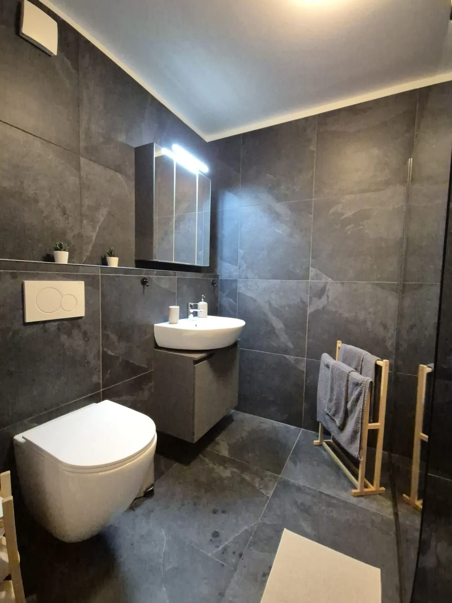Vivre meublé - 1,5 pièces, 44 m² et balcon - Photo 8 sur 9