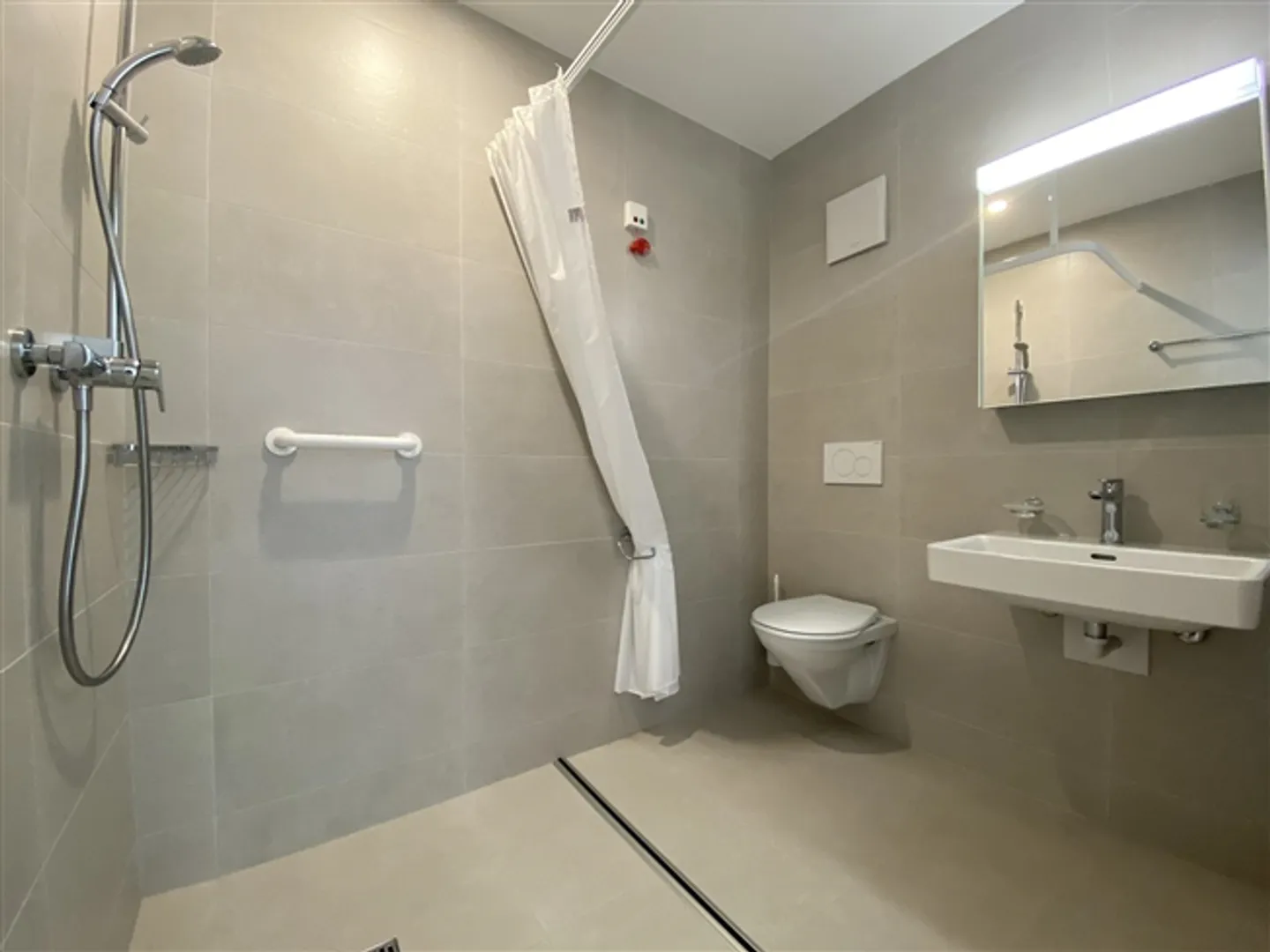 Protected 2.5-room apartment for rent - Photo 7 of 13