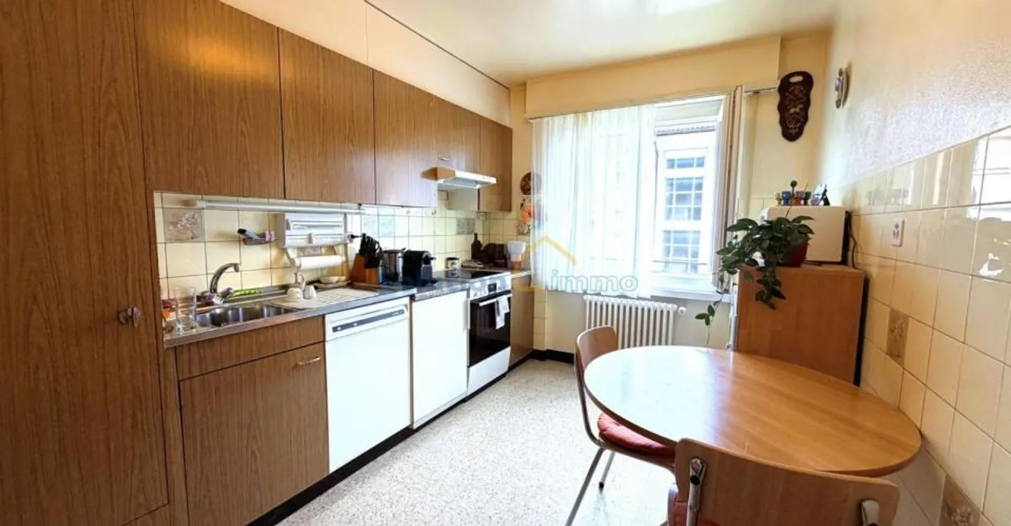 Beautiful 3.5-room apartment, balcony, elevator - Photo 7 of 11
