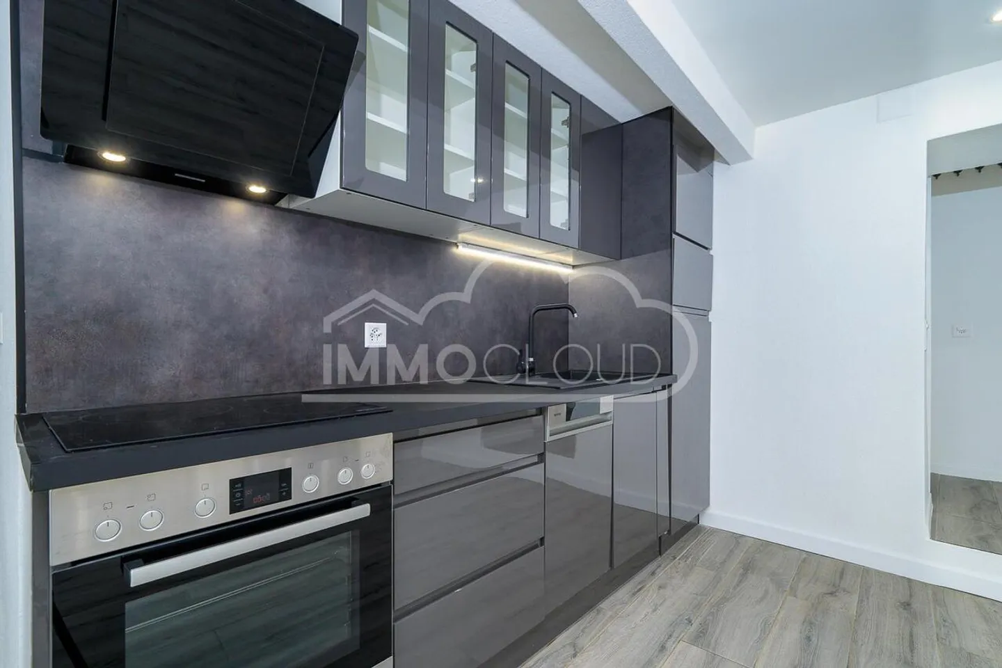 Affascinante casa indipendente ristrutturata nel 2025! - Foto 1 di 10