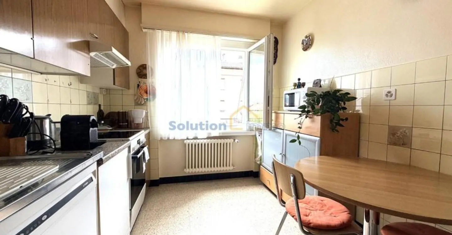 Beautiful 3.5-room apartment, balcony, elevator - Photo 8 of 11
