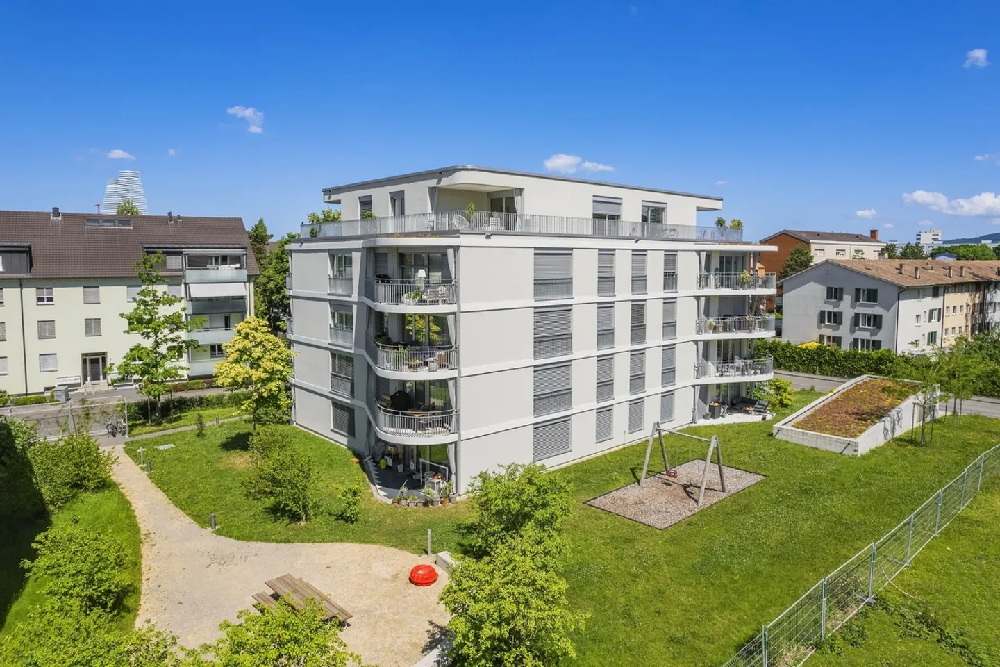 3.5 Room Apartment - Photo 2 of 11