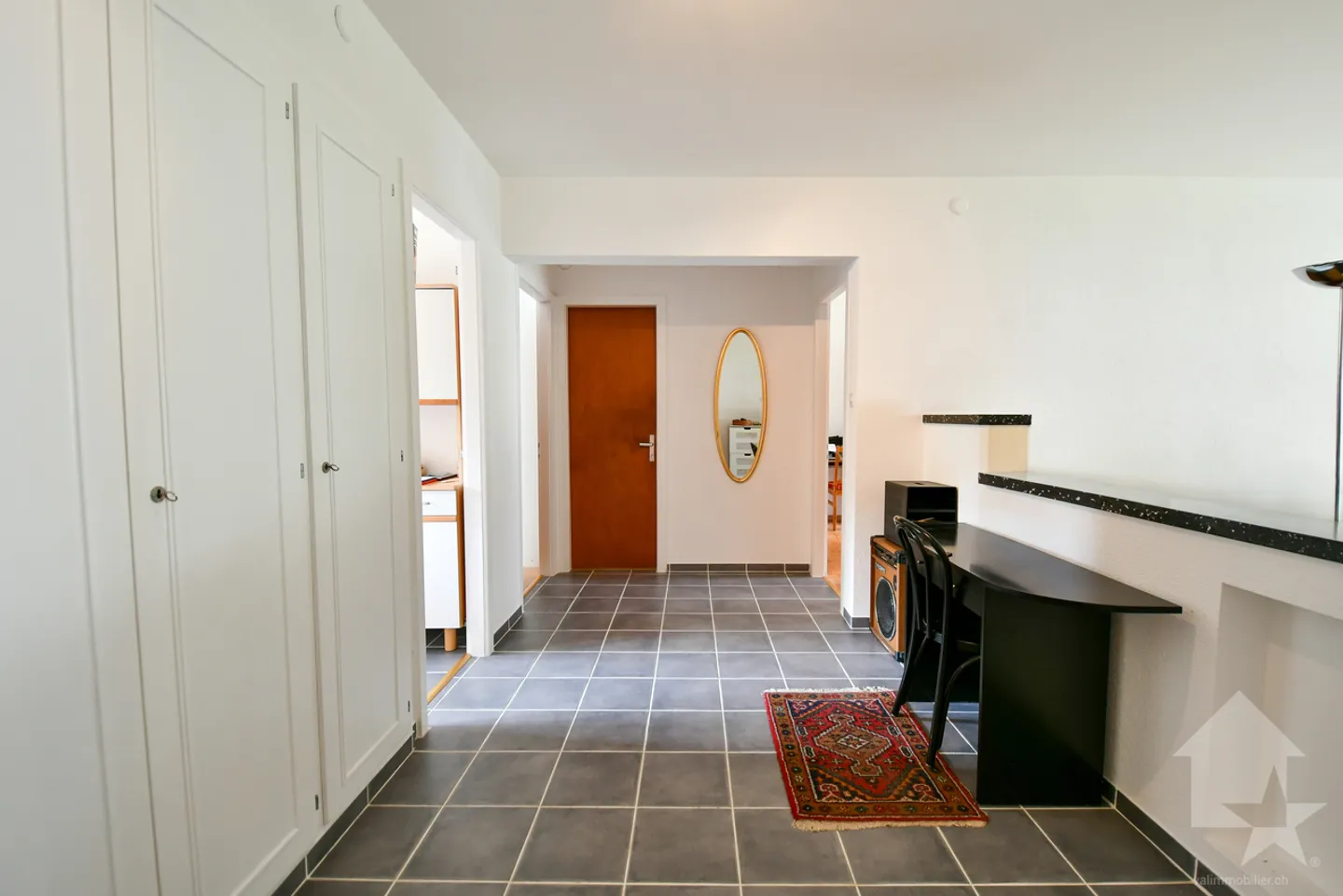 SALE IN OCCUPIED LIFE ANNUITY - 3.5-room apartment in Martigny - Photo 2 of 14