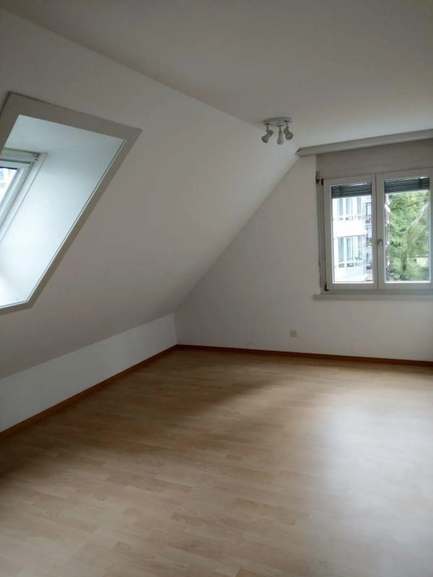 Modern 5 ½-room maisonette apartment in a quiet, central location - Photo 8 of 17