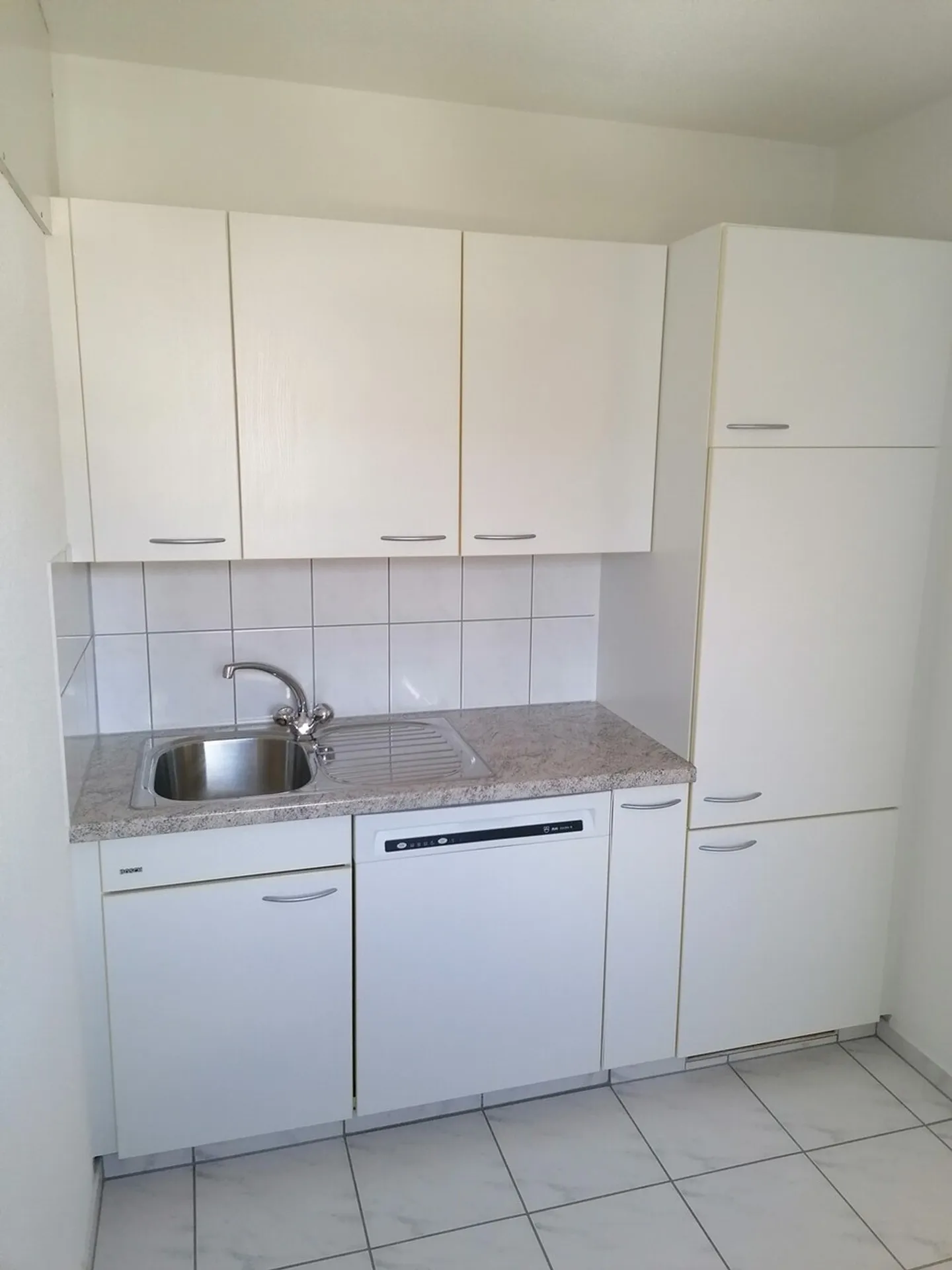Gemütliche Wohnung mit Balkon - Foto 2 von 4